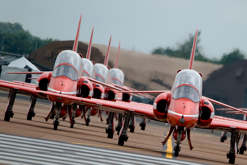 176_Fairford RIAT_Red Arrows na British Aerospace Hawk T1.jpg